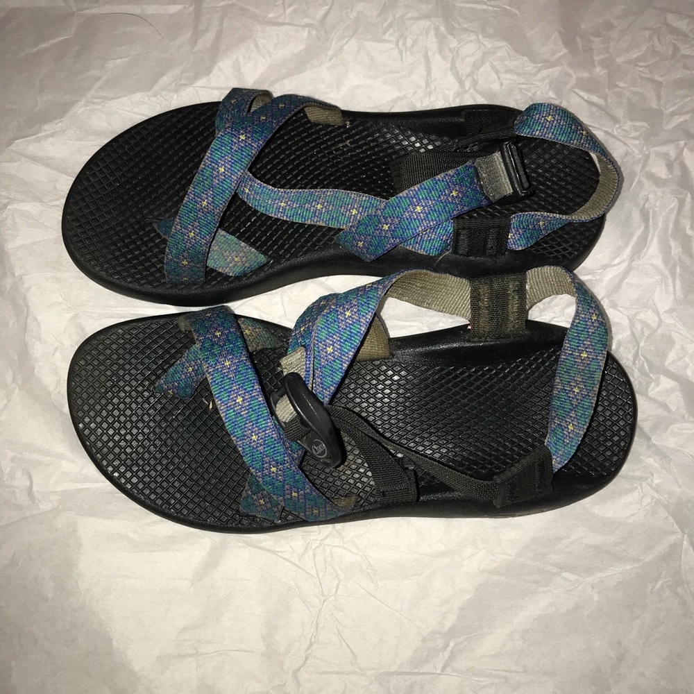 Chaco sandals blue patterned size 8.5